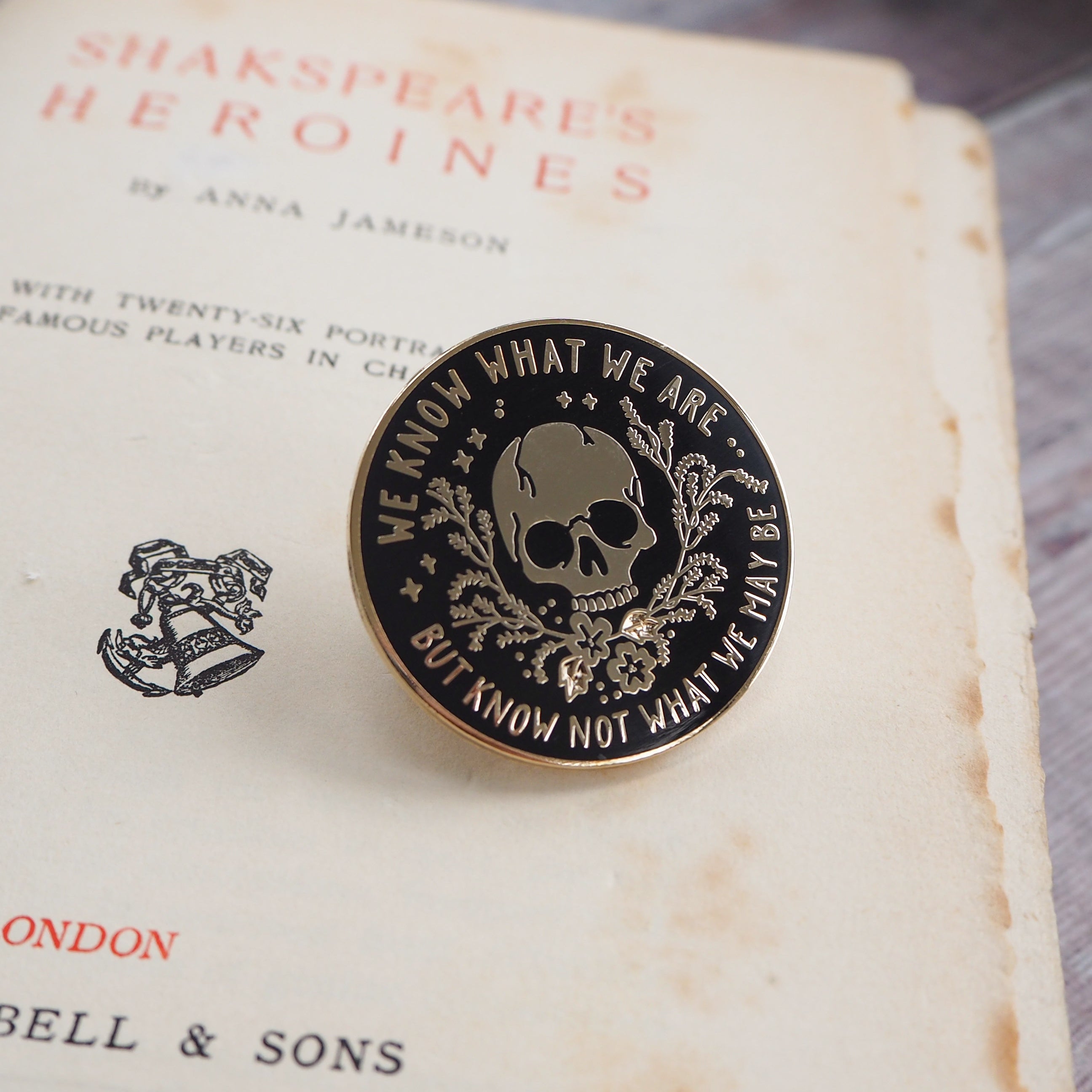 Ophelia Enamel Pin - Shakespeare's Heroines Collection