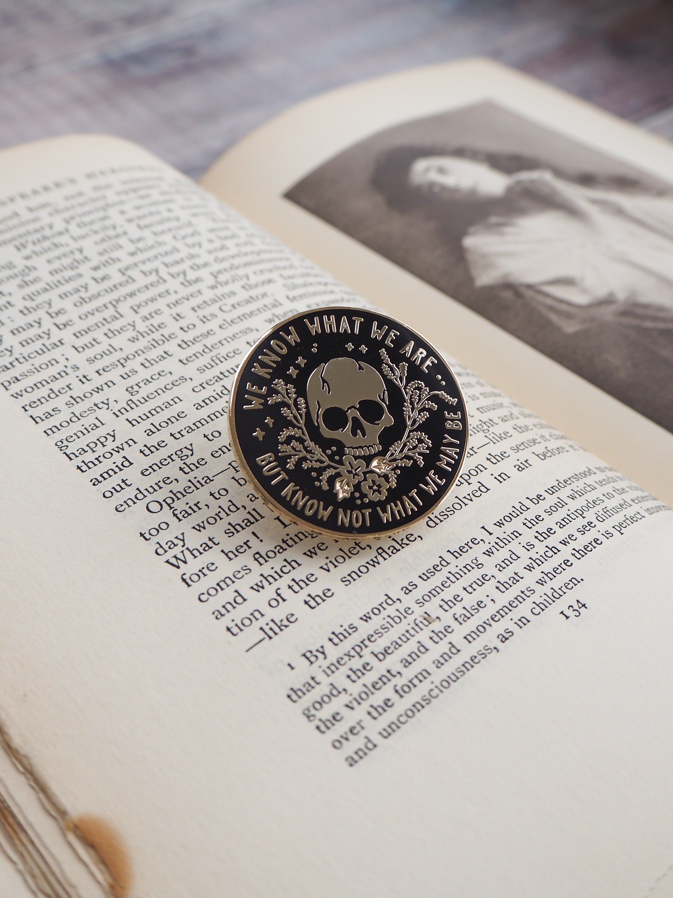 Ophelia Enamel Pin - Shakespeare's Heroines Collection