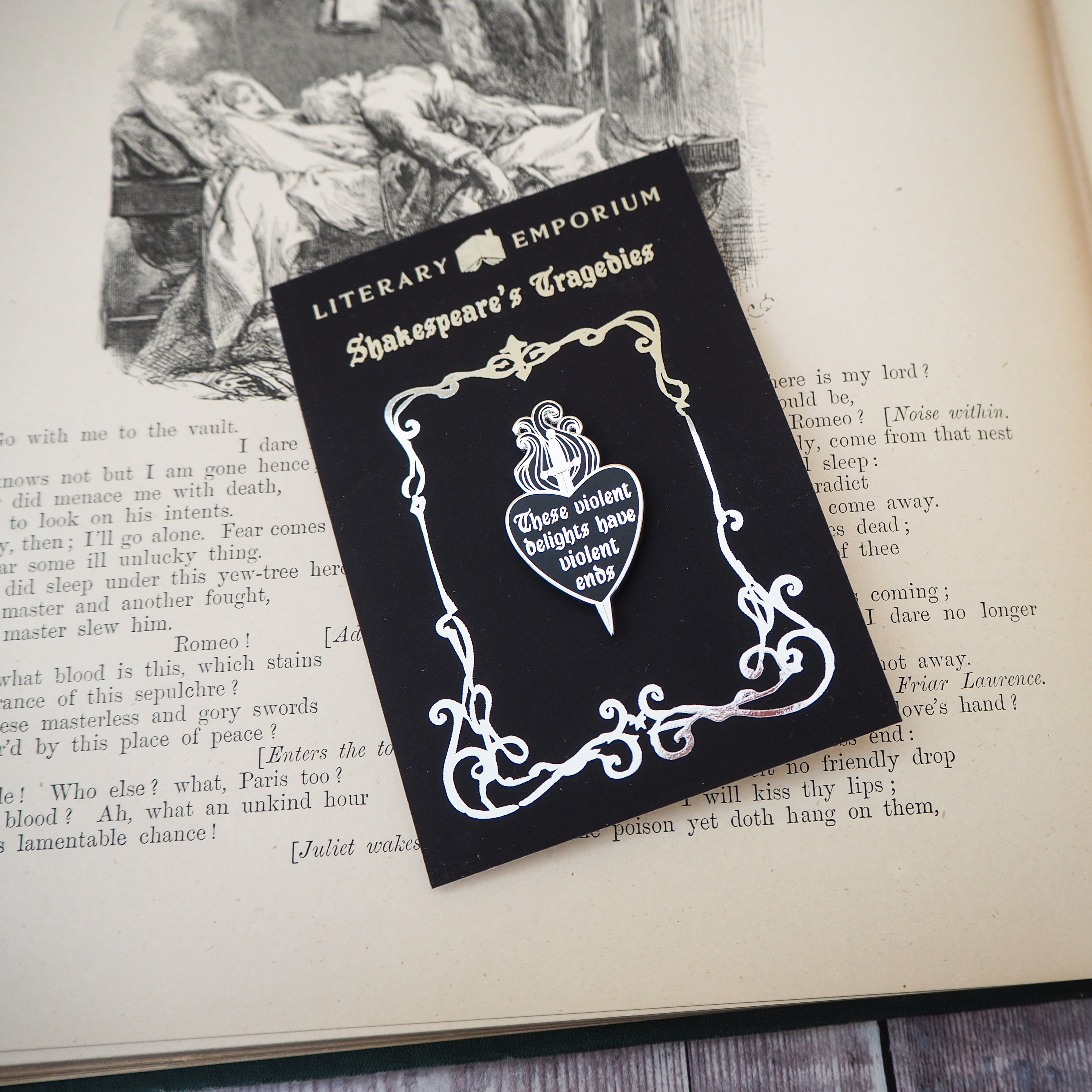 Romeo & Juliet Enamel Pin - Shakespeare's Tragedies Collection