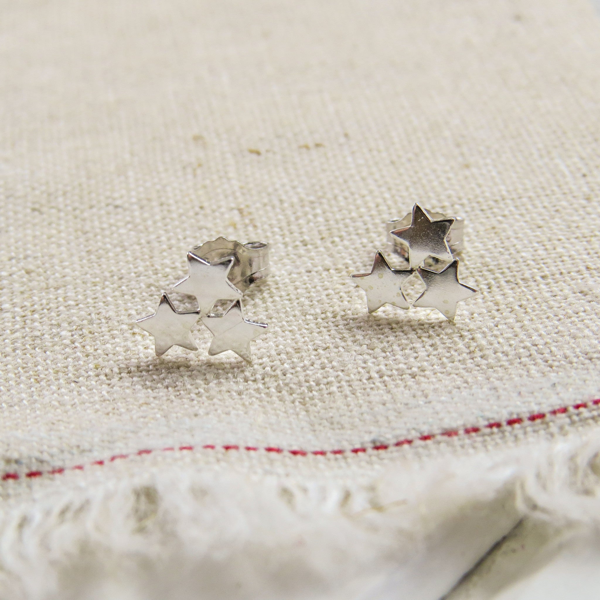 Oscar Wilde Star Earrings - Literary Emporium 